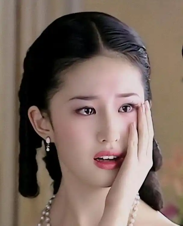 14岁的刘亦菲《金粉世家》白秀珠民国风大小姐,真太美丽了