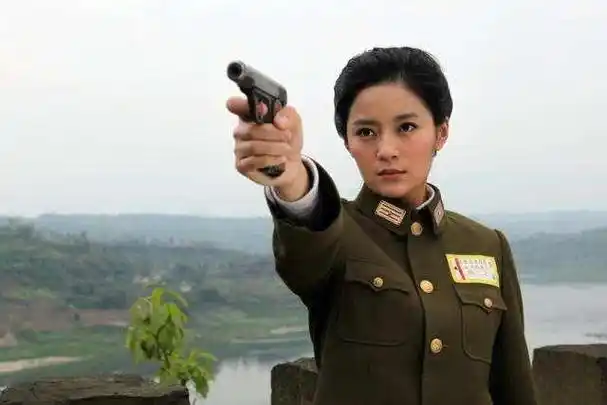 《战旗》王媛可本身比较适合古装造型,不过这个电视剧里面的汉代造型