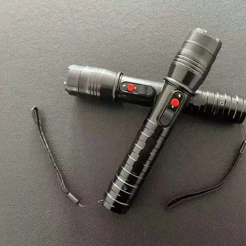 5200防身高压手电筒 女士防身用品带电击 保安巡逻远射手电筒 电击