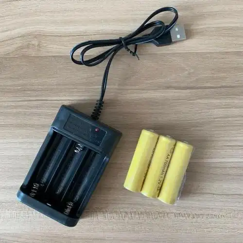 儿童玩具遥控飞机充电锂电池5号充电电池豪华款和旗舰款充电器