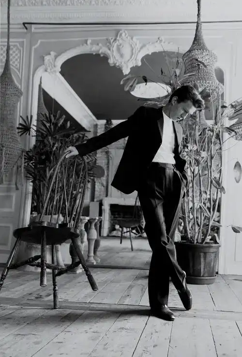 汤姆·赫兰德成熟封面大片写真图片