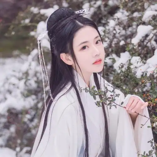 【100张】好看到惊艳的真人古风女生头像! - 知乎