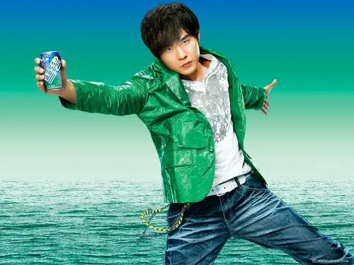 电脑桌布周杰伦雪碧代言封面及颁奖桌布补