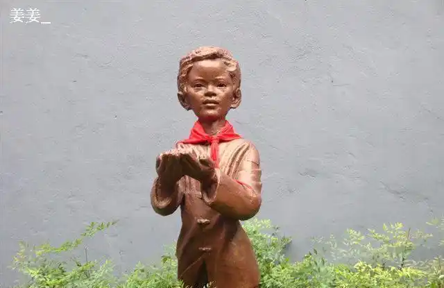 他是共和国年龄最小的烈士吃霉米长大不知糖是何味