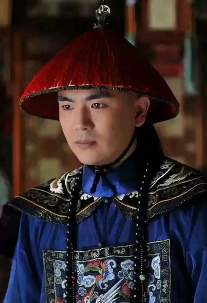 当年的《甄嬛传》,聚齐了"温太医"扮演者张晓龙的前任和现任,当张晓龙