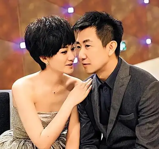 李小冉,感情经历挫折后,最终收获爱情|鄢颇|陈坤|梅婷|孙东海_网易