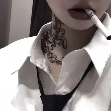 超拽性感的女生头像社会人头像女生真人