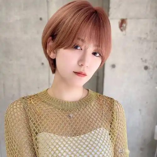 最具人气的女士短发蓬松瘦脸层次感满满剪完显小10岁