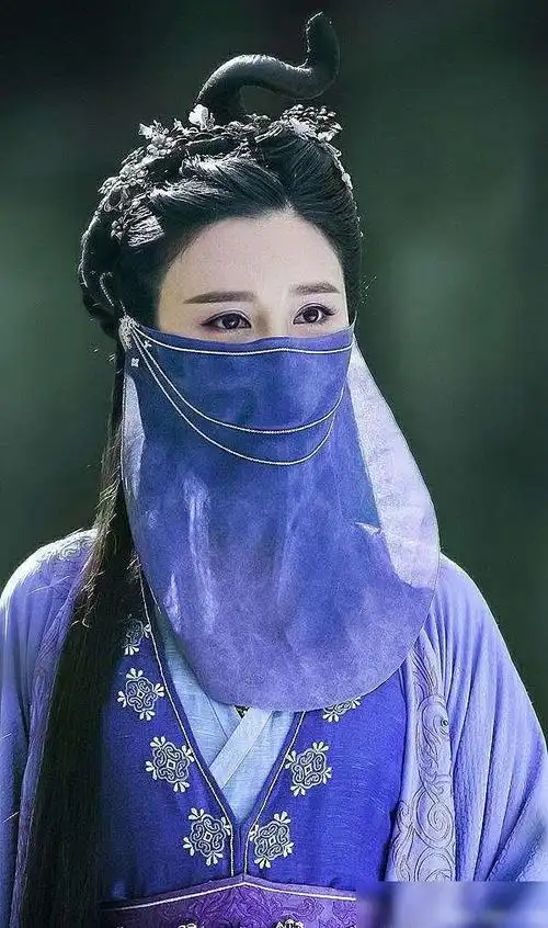 那些蒙着蓝色面纱的古装女星谭松韵平平无奇陈都灵排骨腰抢镜