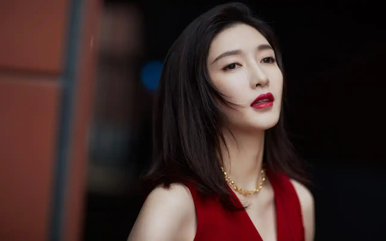 江疏影红裙性感高清桌面壁纸_大陆明星_壁纸下载_美桌网