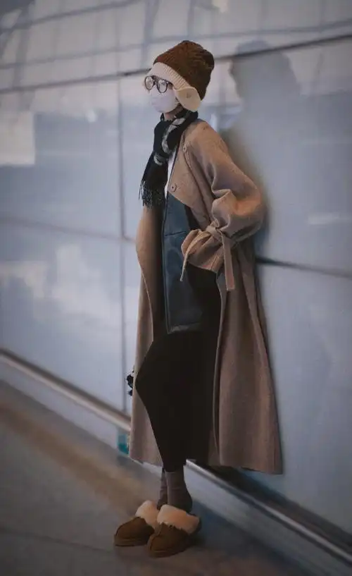 郁可唯机场日常