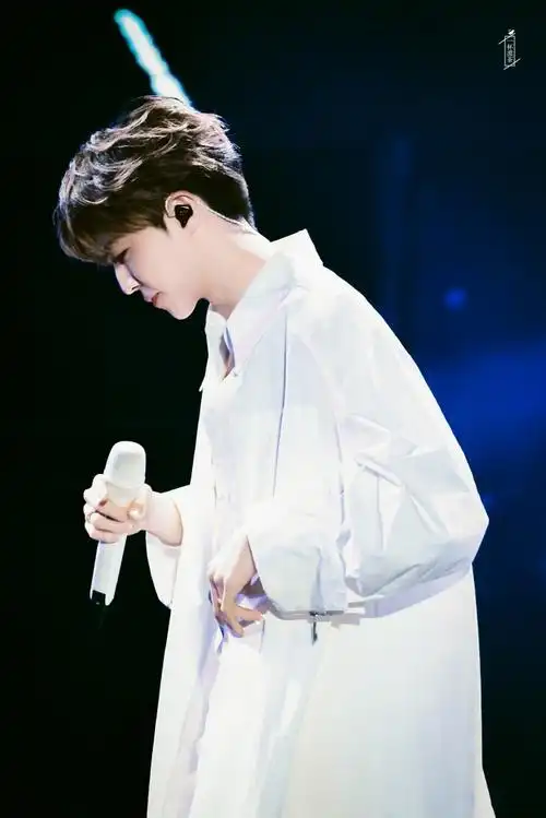 陈立农六周年给粉丝唱生日歌##陈立农0406出道六周年快乐