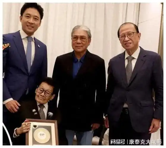 同样是霍家长房孙子,霍启刚和二弟霍启山,差别在哪里