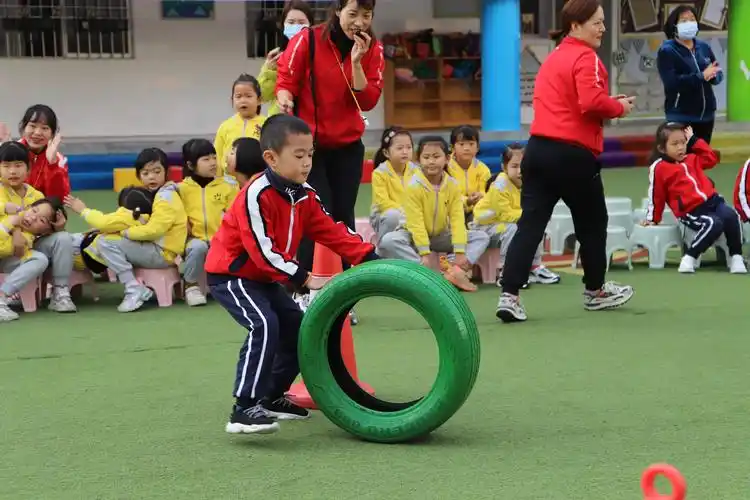【材幼播报】材料所幼儿园2020年冬季运动周—大班组体育游戏和跳绳