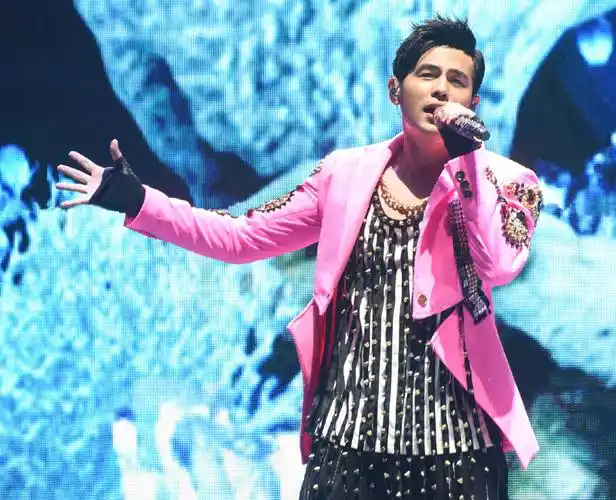 今晚8点周杰伦地表最强《摩天轮》2013,2019演唱会连续2天重映,歌单