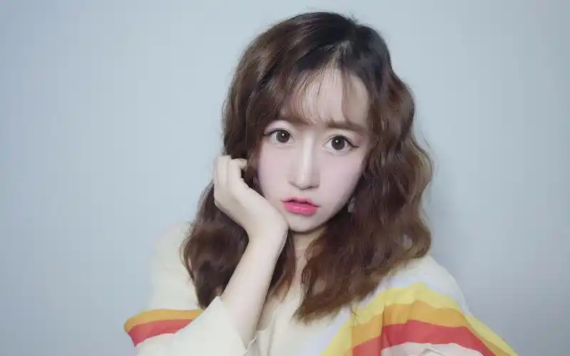 【陈婷honey】可爱风蛋卷头教程 泡面头卷发教程