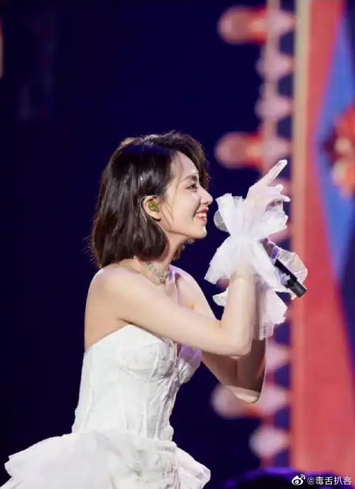 刘惜君录制乘风破浪4出发路透