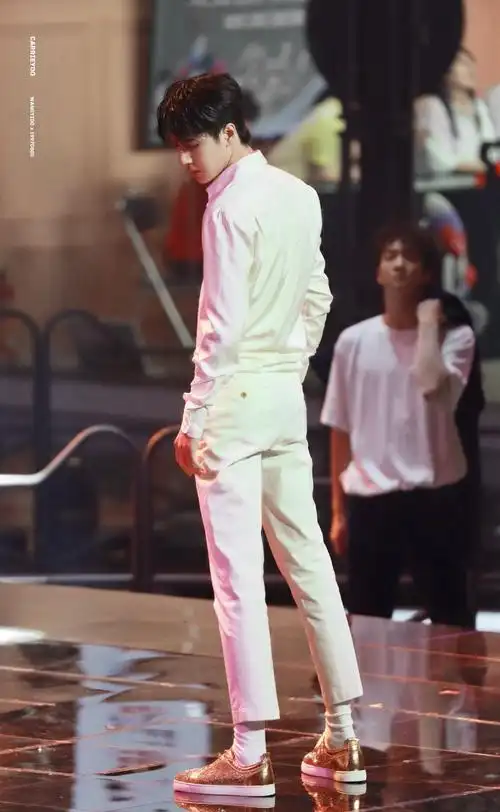 王一博最全锤子舞合集混剪超a燃炸