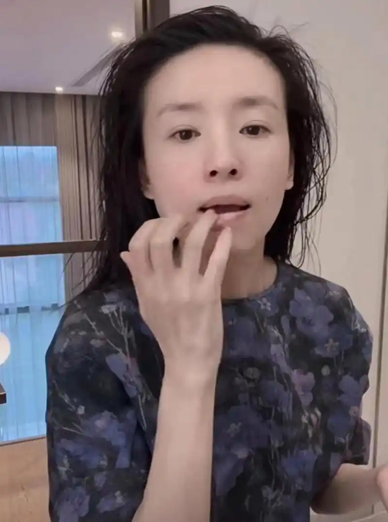 你猜董洁年龄多大了?素颜照曝光