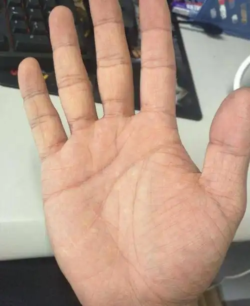 "手有吉纹,逢凶化吉,手有凶纹,贫困潦倒",手相是吉是凶?