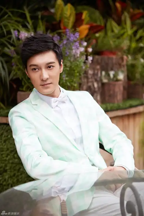 何建泽资料档案,写真,视频,新闻,代表作_新浪娱乐_新浪网