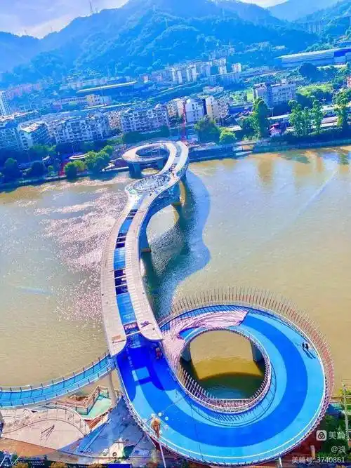 列东沙溪河步行景观桥