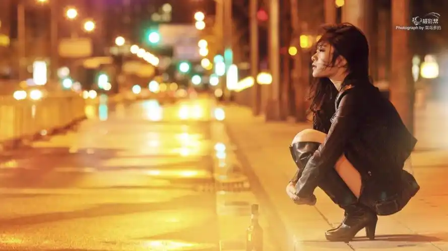 潮流时尚女孩(极影帮)-美女壁纸-高清美女图片-第14图-娟娟壁纸