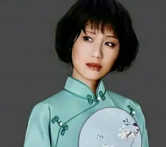 演员李建群:与导演同居28年,却分别默默无闻