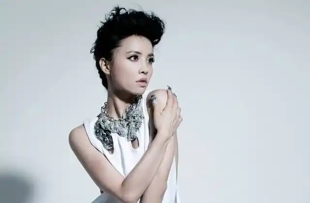 娱乐圈姓蔡的5位女明星,有你喜欢的吗?