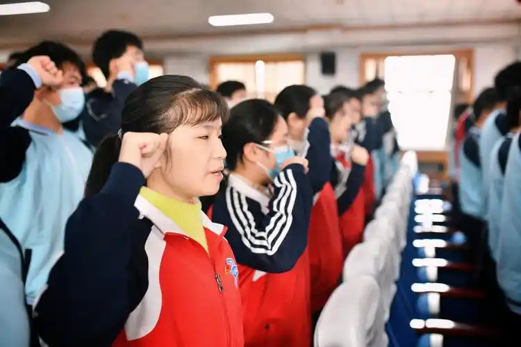 青春心向党 奋进新征程 ——河南省盲人学校·郑州市盲聋哑学校 举行