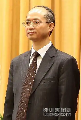 深圳新一届市委常委13人亮相