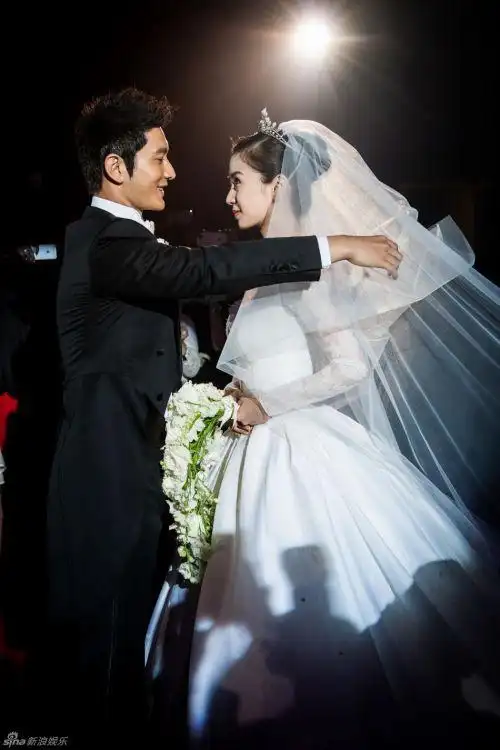 黄晓明angelababy结婚