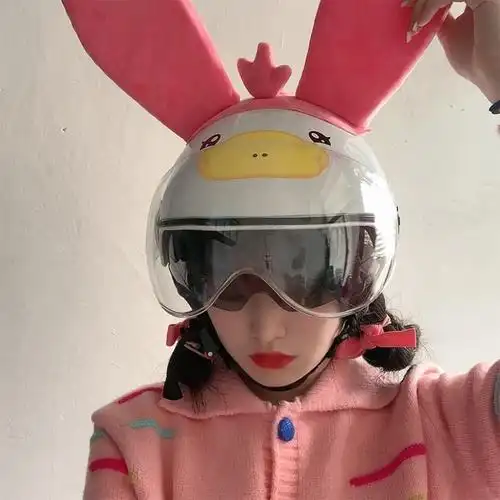 猫耳朵机车头盔女生可爱夏季半盔摩托车个性犄角电动车头盔