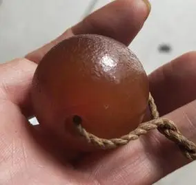 古玩杂项老顶戴花翎清代冒顶大玛瑙珠 老糖球玛瑙风化包浆大佛珠