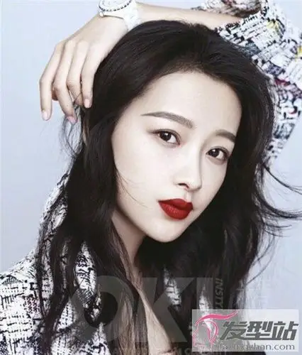 中长发女明星最时尚的发型无法忘怀的魅力潮流