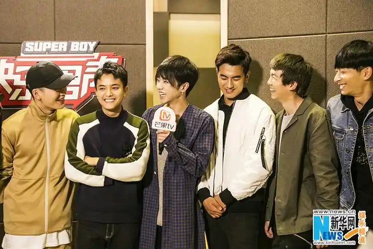 13年快男重聚唱主题曲 华晨宇宁桓宇诠释兄弟情