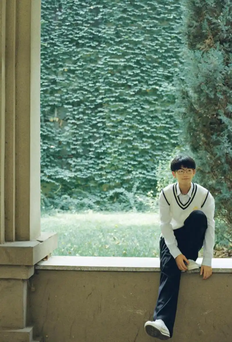 郭丞校园风写真曝光风犬少年青春张扬