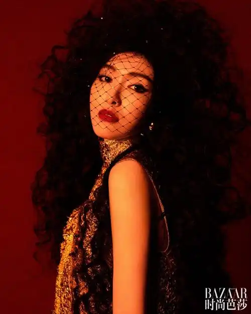 唐嫣时尚芭莎四月刊封面##唐嫣落日游轮芭莎大片