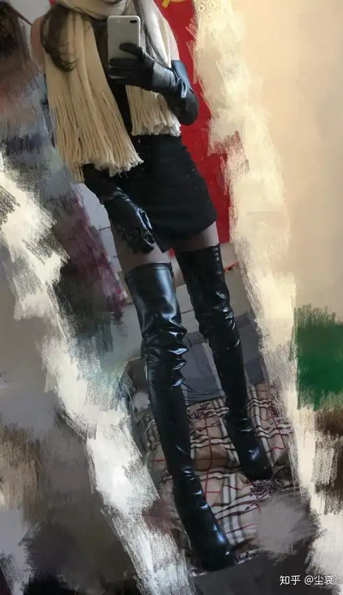 男人穿过膝长靴是什么感觉