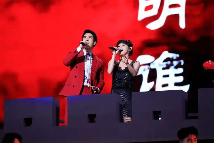 2019中国好声音鸟巢巅峰之夜落幕邢晗铭获年度总冠军