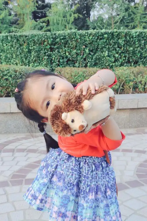 肉肉胖胖的小朋友