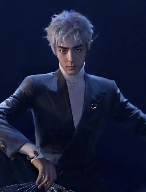 肖战登时尚芭莎,银发精灵和白马王子你中意哪款