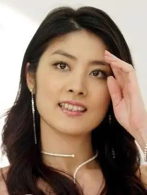 陈慧琳香港最后一位天后41岁痛失双胞胎女儿抱憾终生