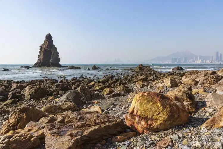 冬日石老人海边