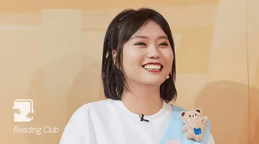 李雪琴官宣恋情还是找了个姓王的