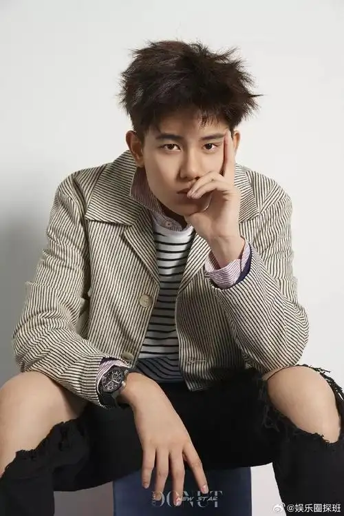 胡先煦你是踢到霸总棉花啦#先煦太可爱了,根本无法拒绝,这是一个接地