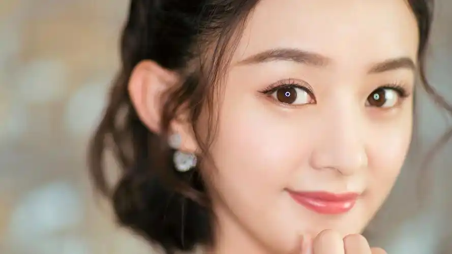 时下最热的美女明星赵丽颖桌面壁纸