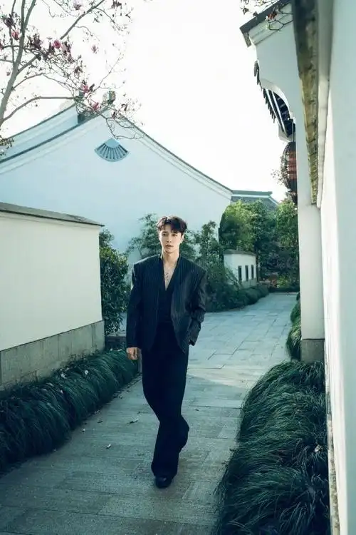 张艺兴个人简历