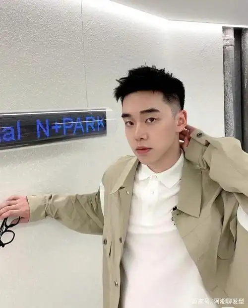男生在夏季换发型,一定要尝试一下这几款清爽短发,是真的帅!