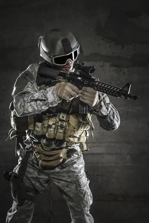 特种兵战士动作高清图片